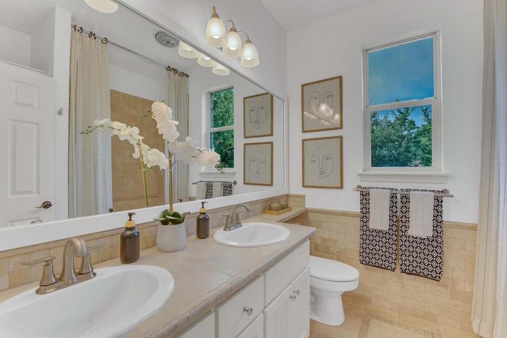 701 Oaklands Dr - Photo 9