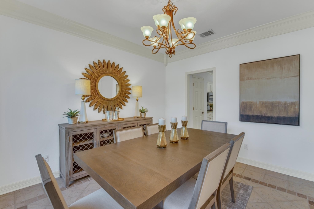 701 Oaklands Dr - Photo 4