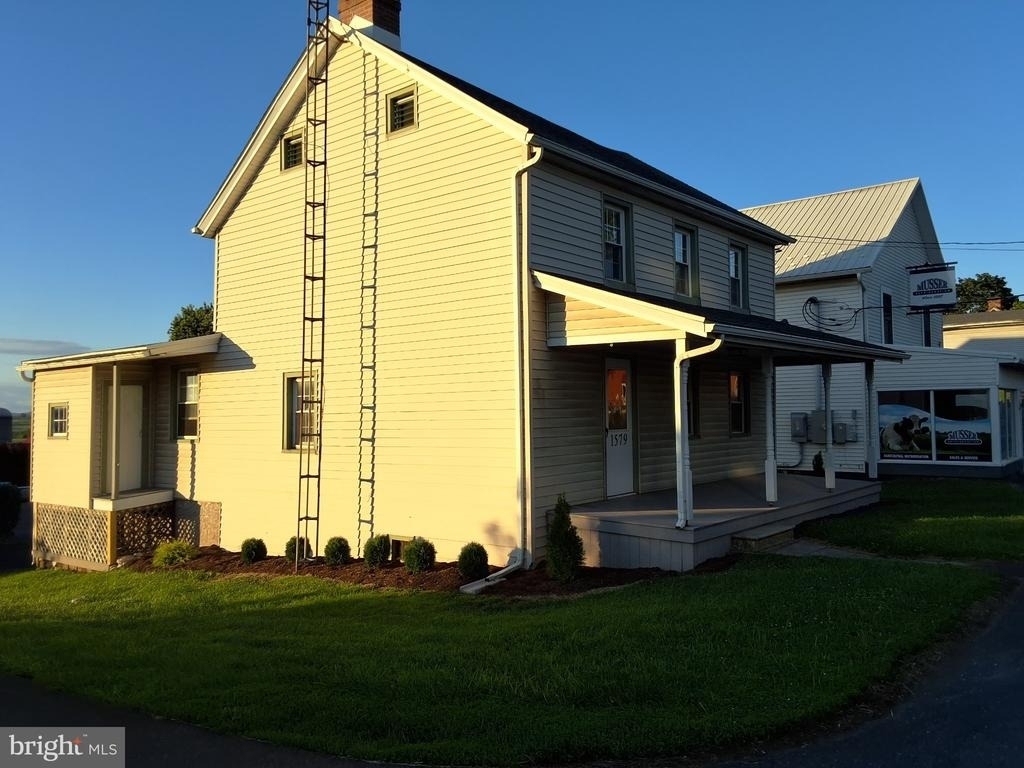 1579 Main Street - Photo 1