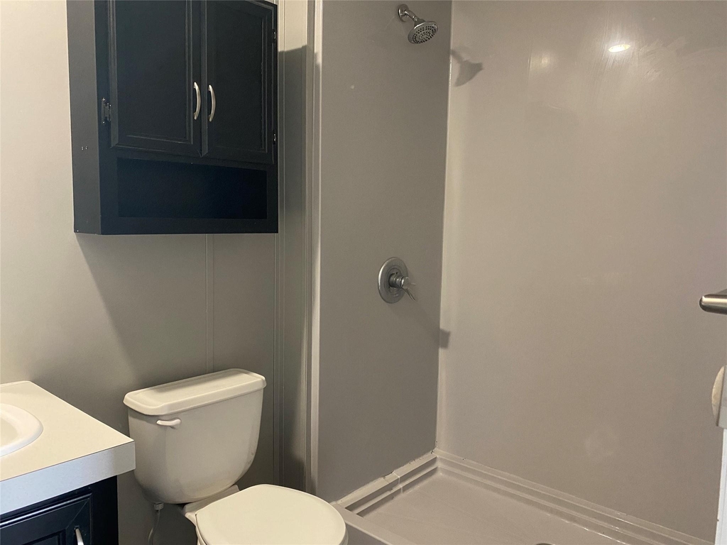 110 Thomas Park Dr - Photo 9