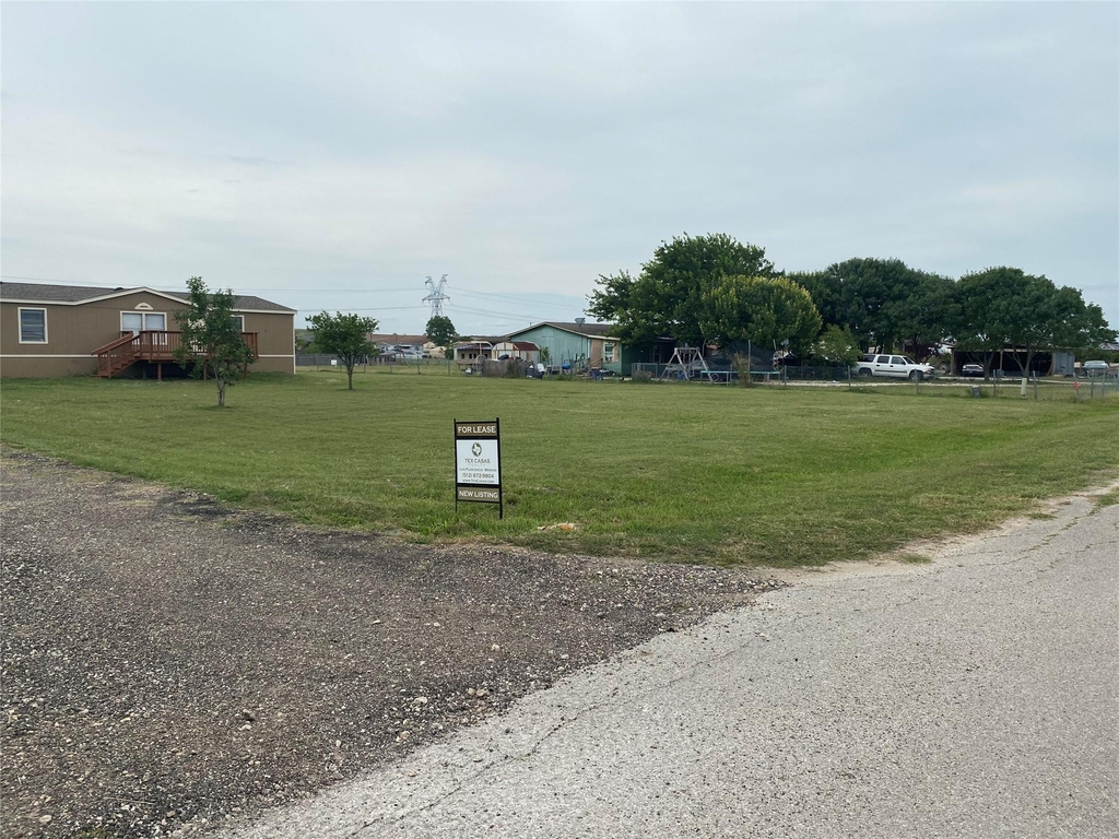 110 Thomas Park Dr - Photo 1