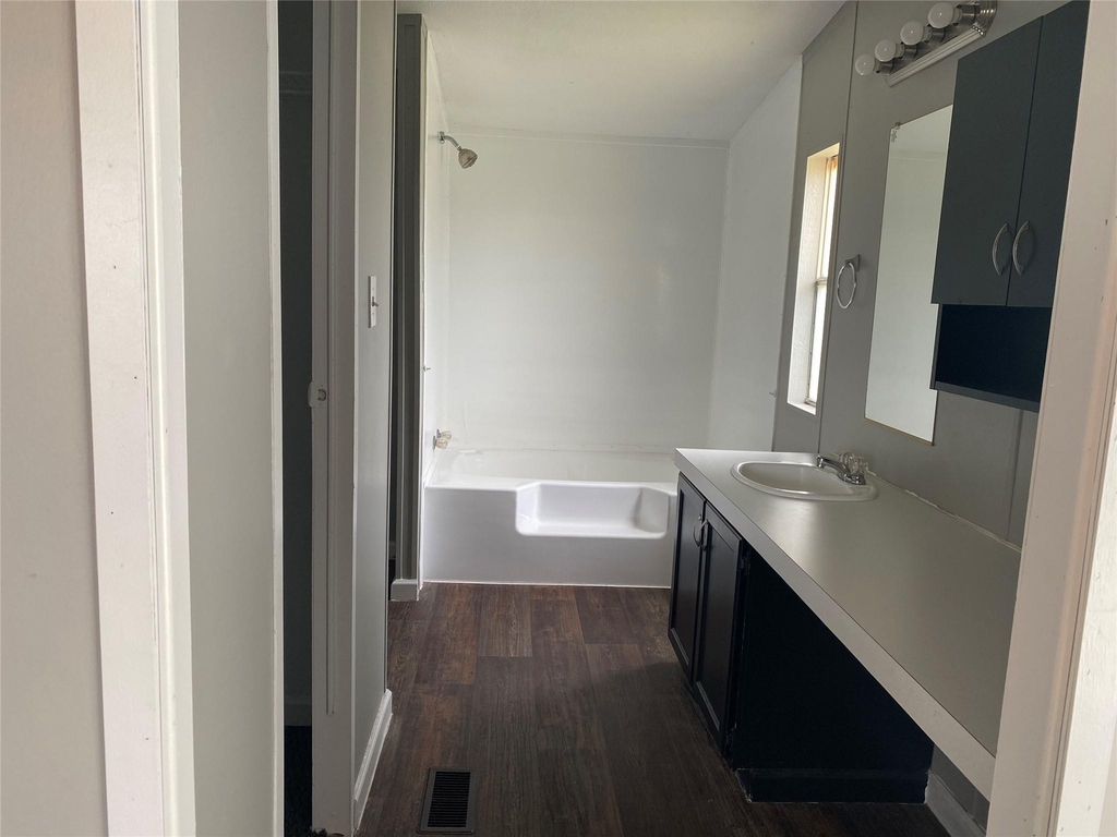 110 Thomas Park Dr - Photo 13
