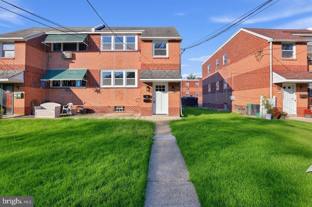 121 Rutledge Avenue - Photo 0