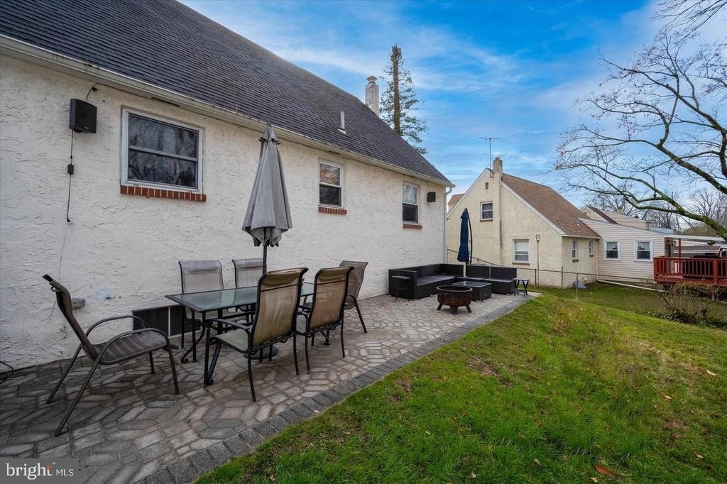 1357 Valley Road - Photo 18