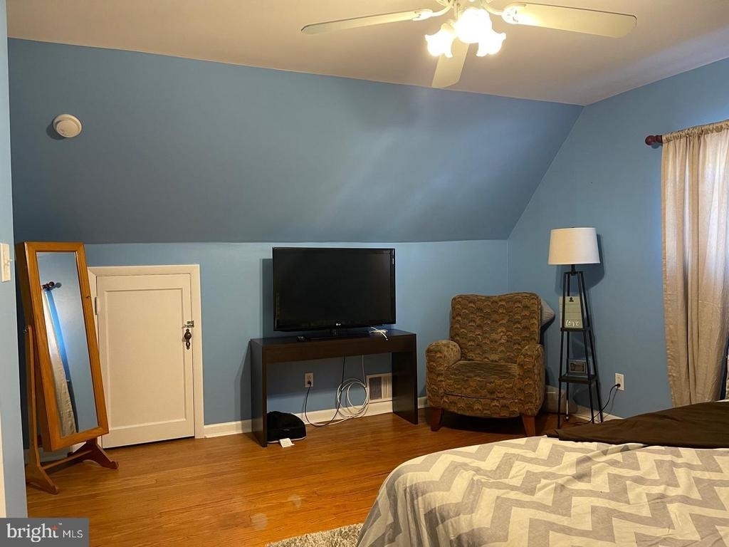 1357 Valley Road - Photo 11