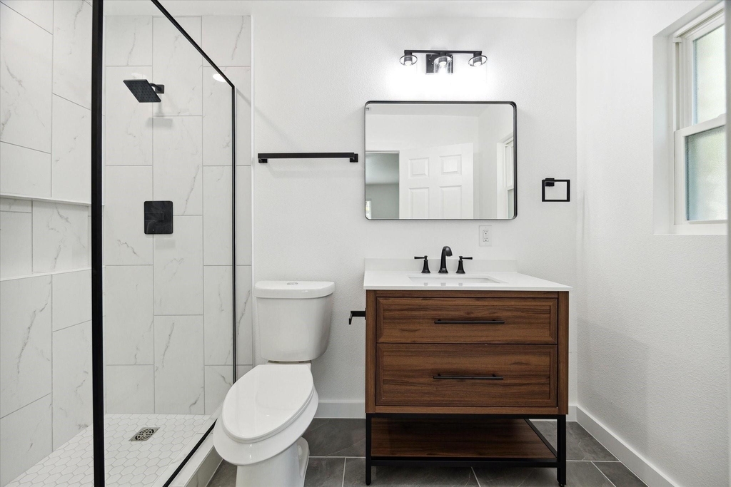 1311 Warrington Dr - Photo 11