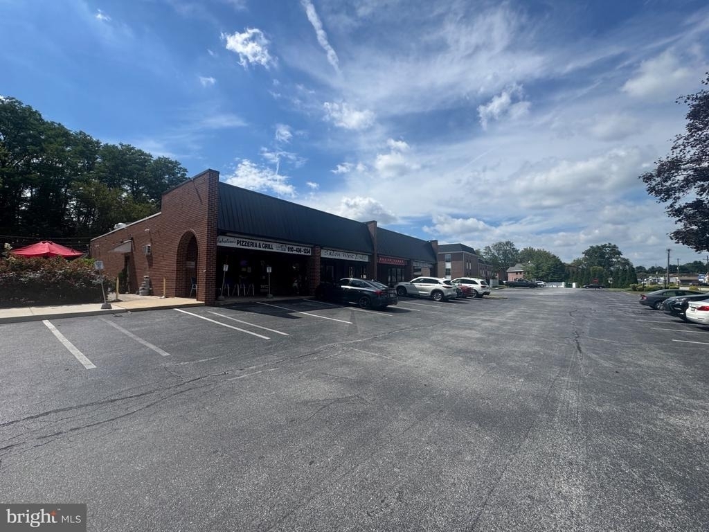1316 W Chester Pike - Photo 9