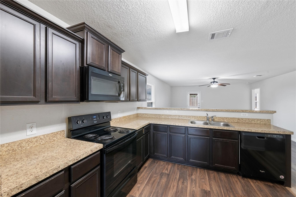 221 Koontz Loop - Photo 14