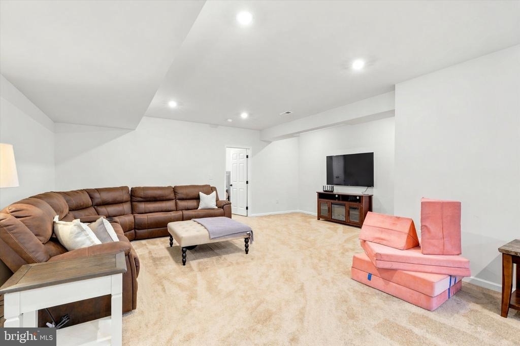 103 Janine Way - Photo 24