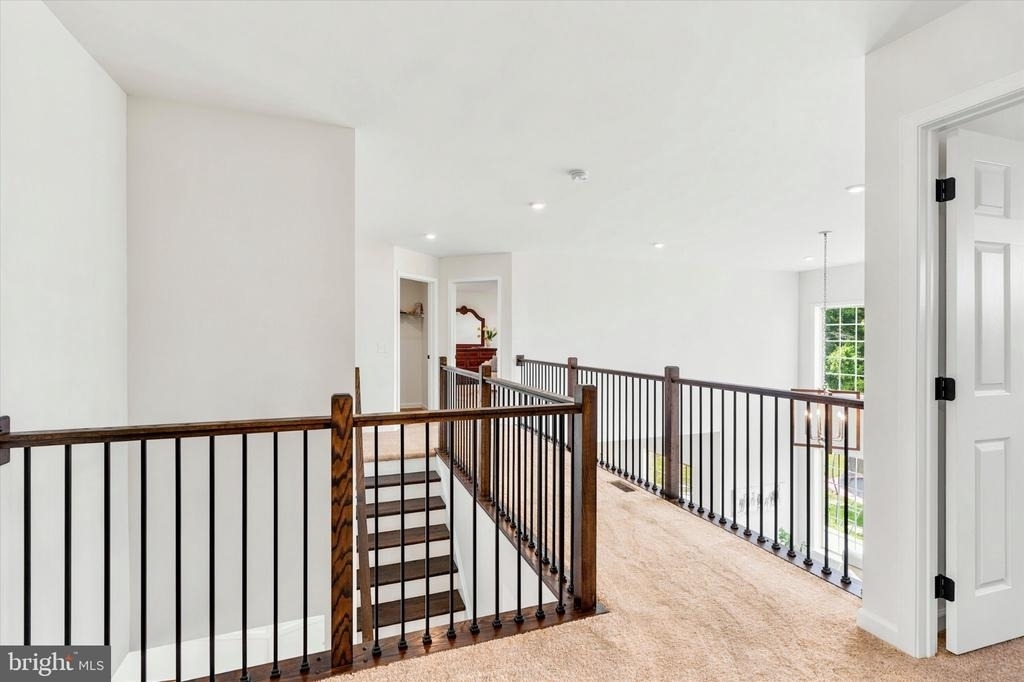 103 Janine Way - Photo 44