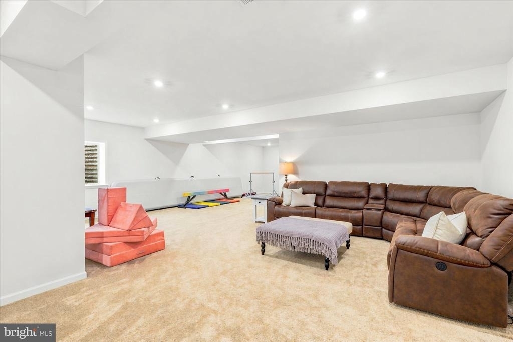103 Janine Way - Photo 25