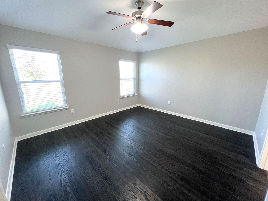 802 Mitchell Dr - Photo 11