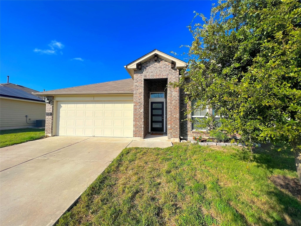 802 Mitchell Dr - Photo 1