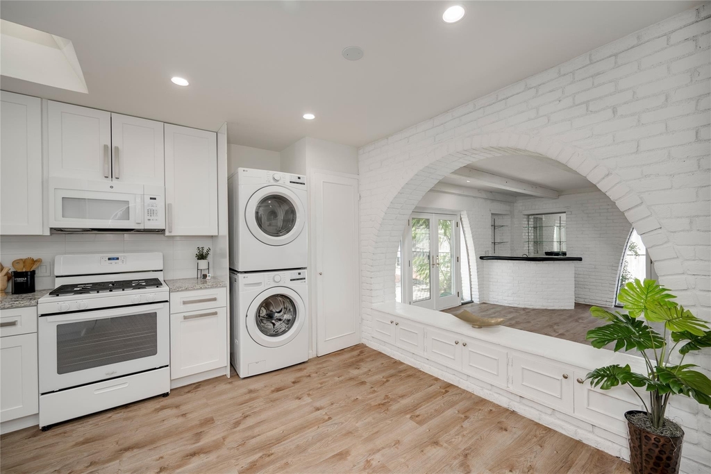 4202 N N Hills Dr Dr - Photo 12