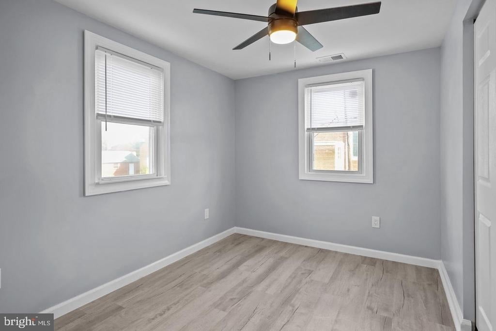111 Walnut Avenue - Photo 10