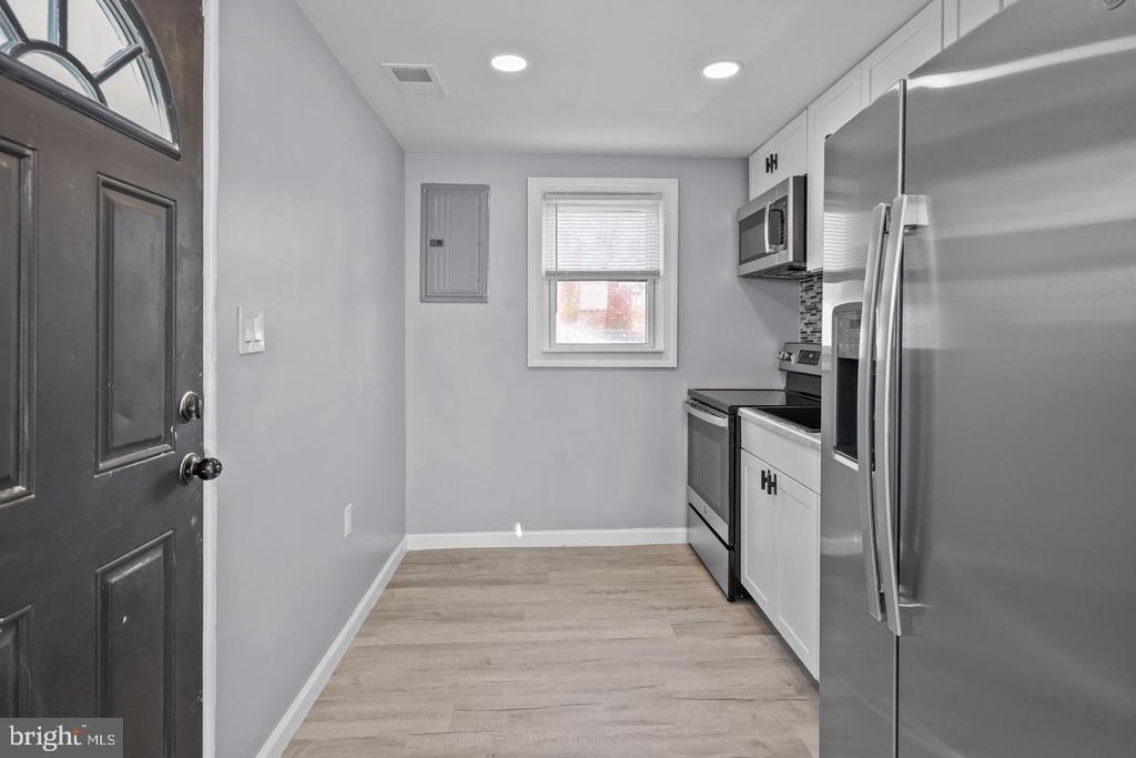 111 Walnut Avenue - Photo 3