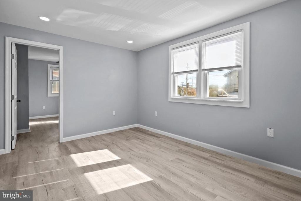 111 Walnut Avenue - Photo 9