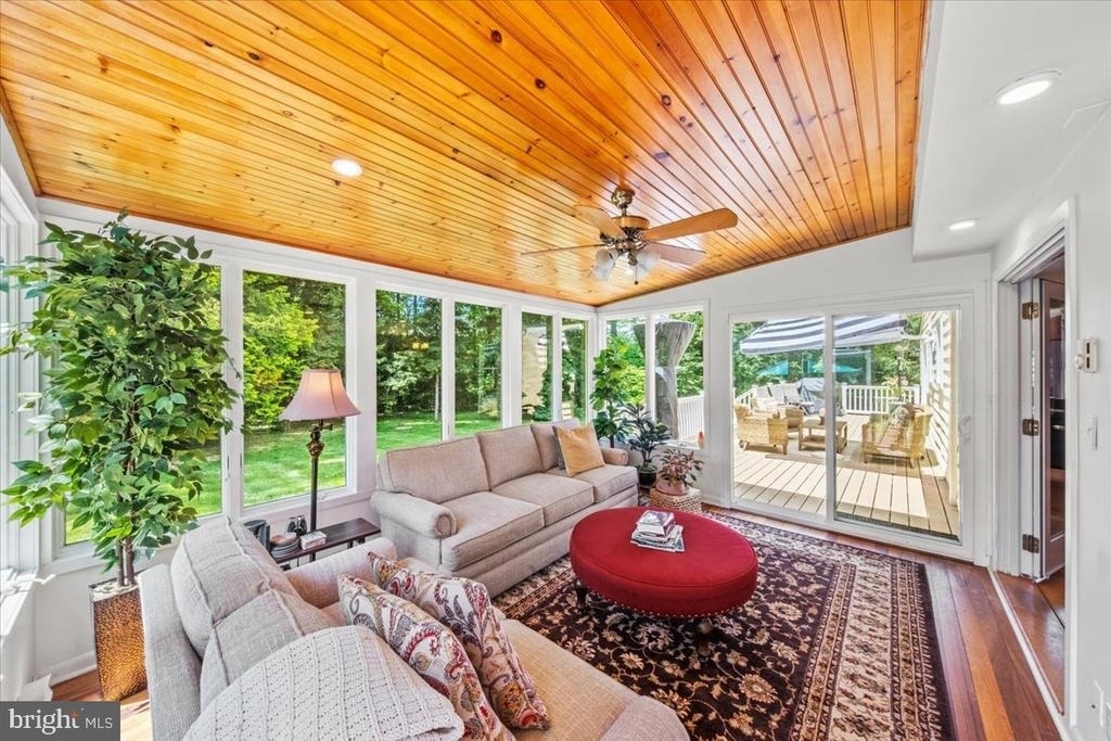 40 Pineknoll Drive - Photo 13