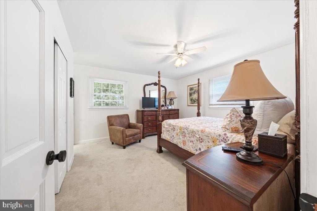 40 Pineknoll Drive - Photo 35