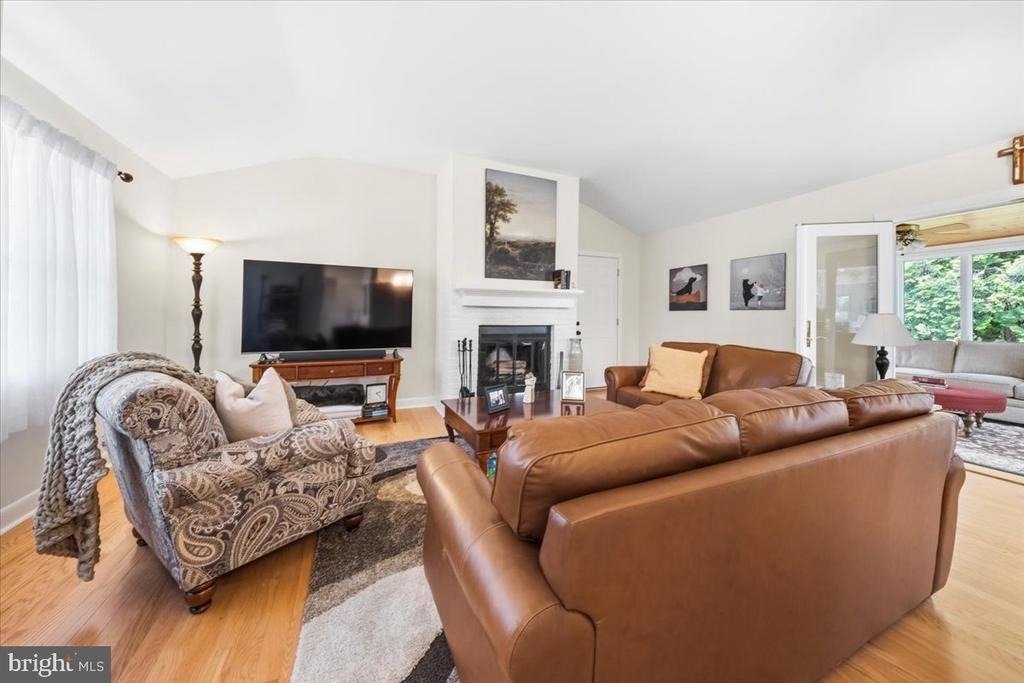 40 Pineknoll Drive - Photo 6