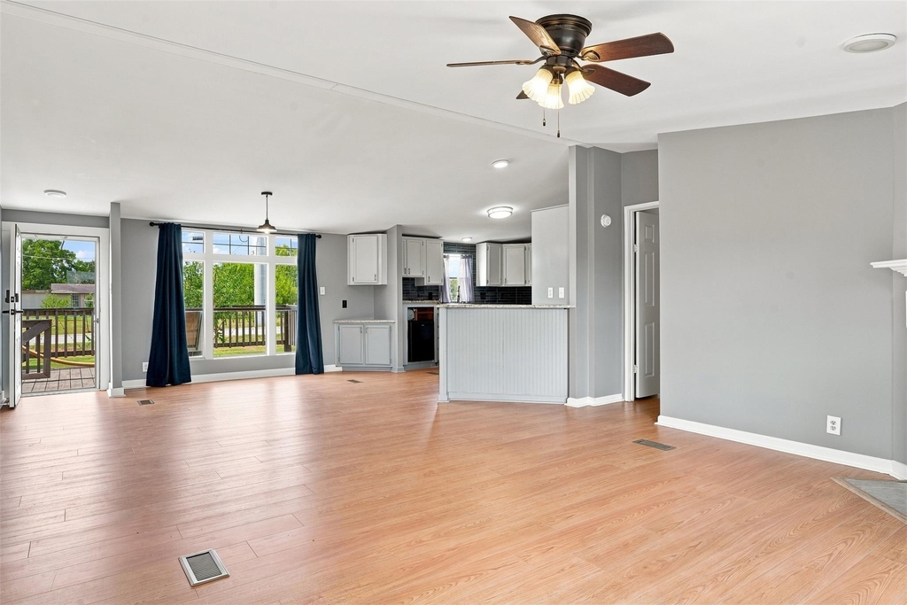 1151 Heidenreich Ln - Photo 6