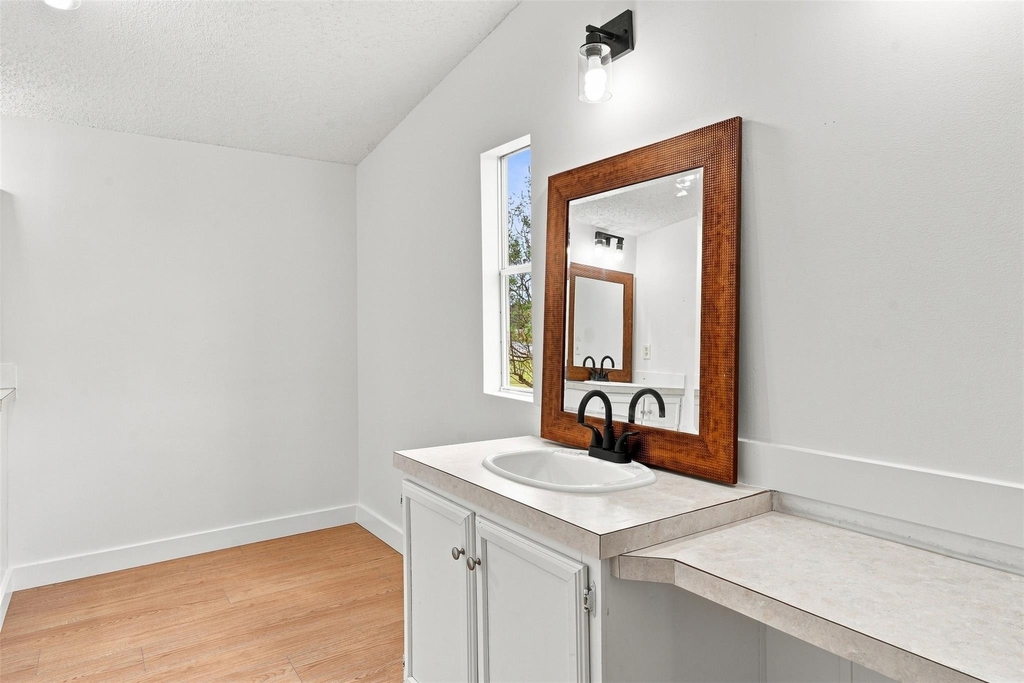 1151 Heidenreich Ln - Photo 21