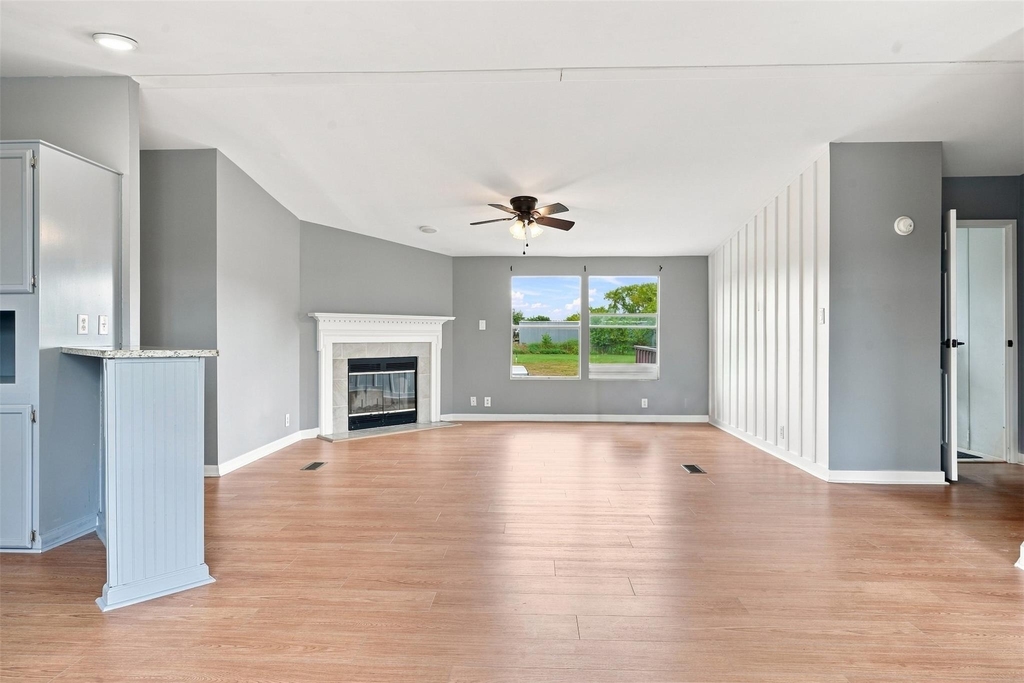 1151 Heidenreich Ln - Photo 9