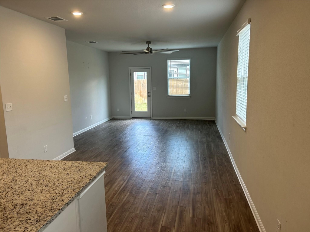 118 Two Bits Ln - Photo 6