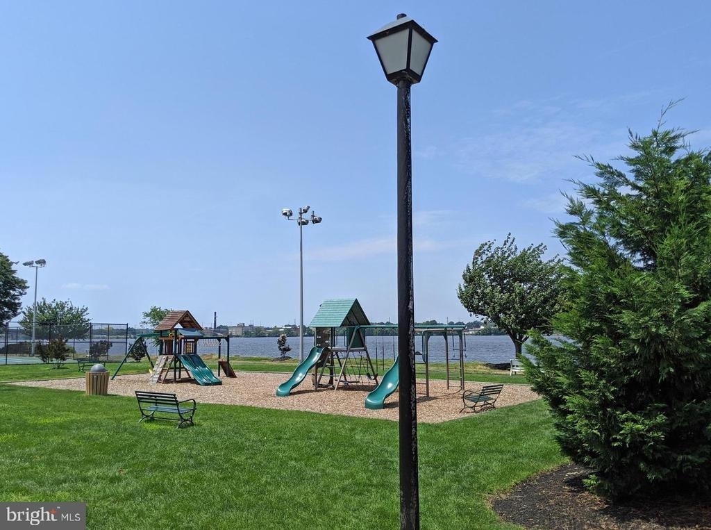 1013 Harbour Drive - Photo 23