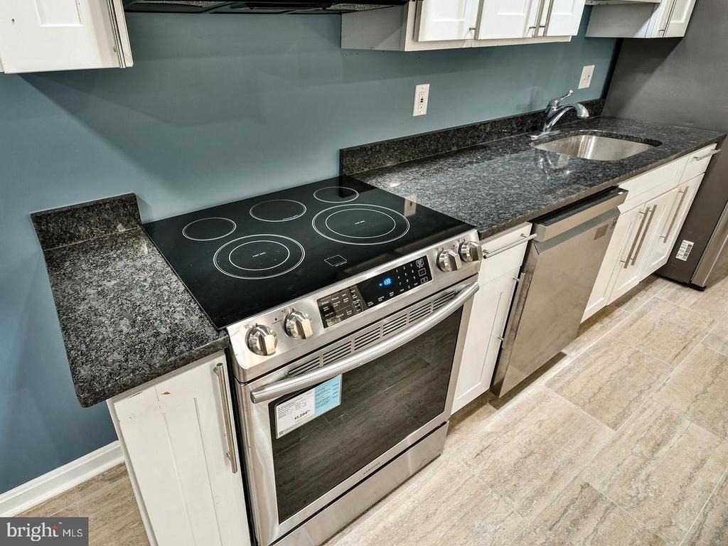 2010 Alice Avenue - Photo 10