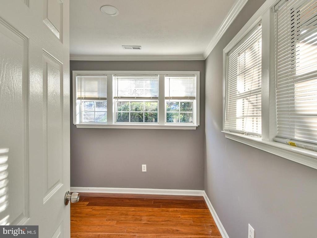 2010 Alice Avenue - Photo 24