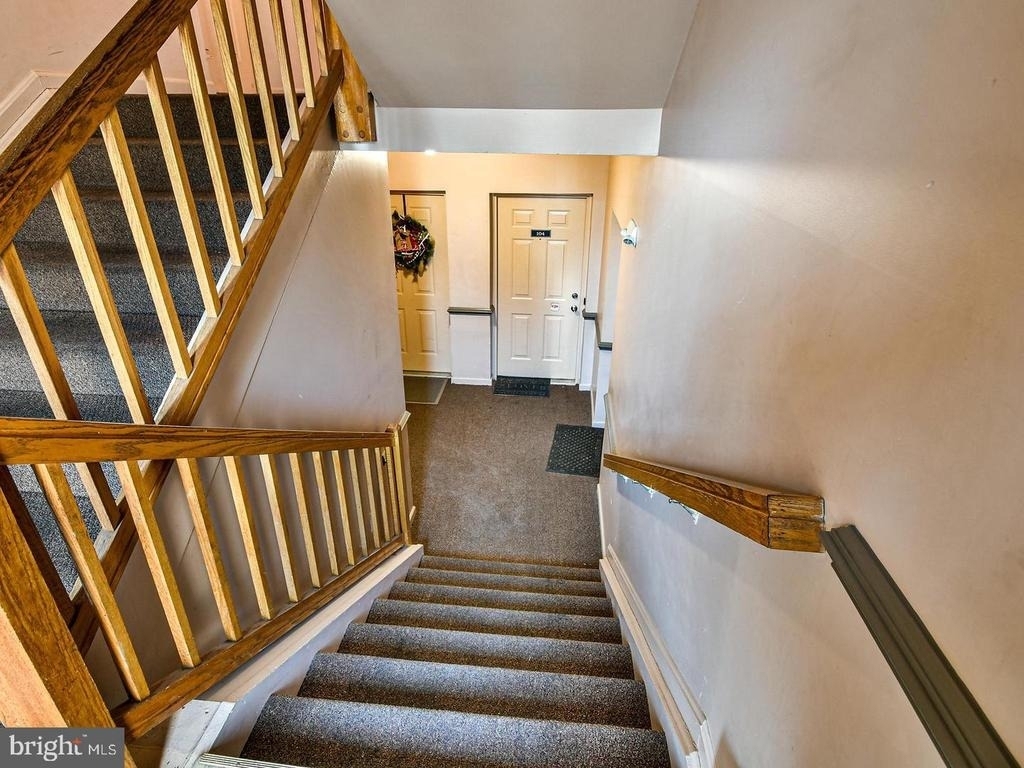 2010 Alice Avenue - Photo 2