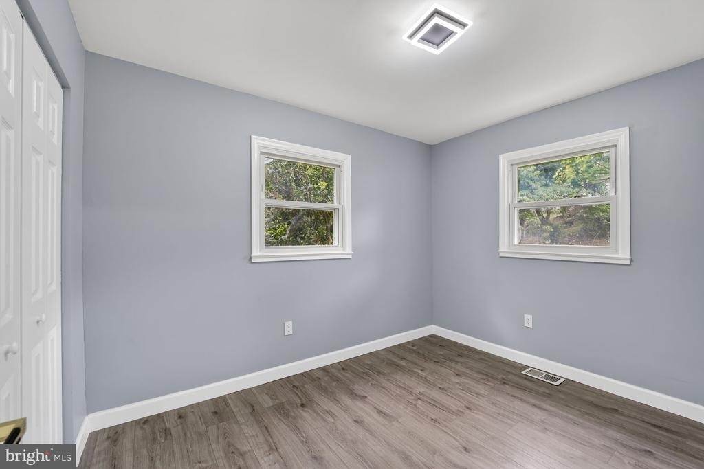 3604 Halloway N - Photo 11