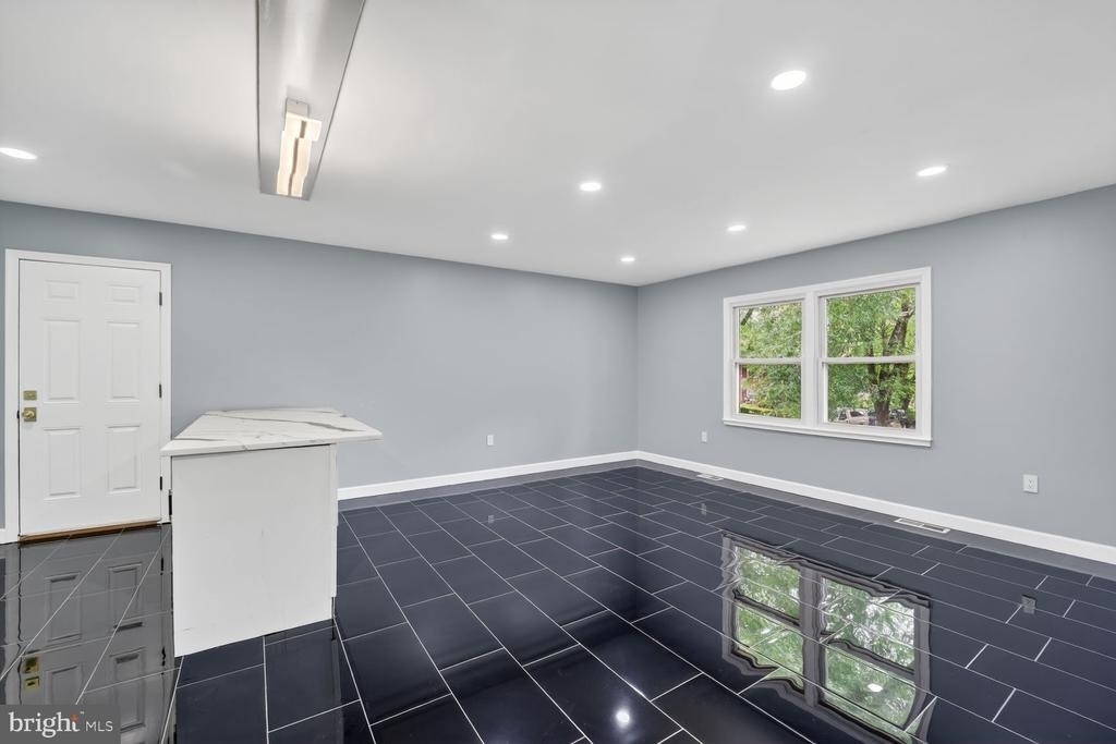 3604 Halloway N - Photo 14