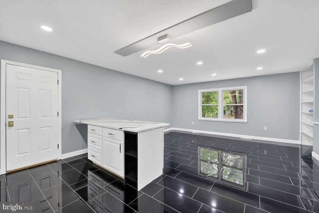 3604 Halloway N - Photo 17