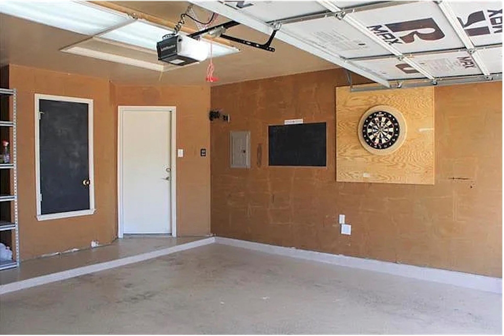 1015 Remington Dr - Photo 4
