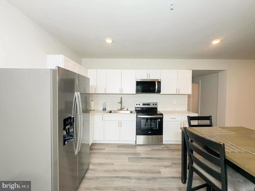 6717 Glenhurst Drive - Photo 1