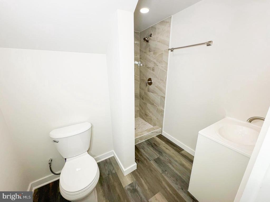 6717 Glenhurst Drive - Photo 3