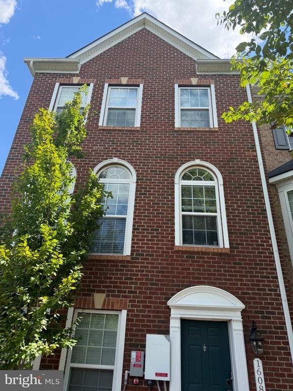 1608 Wesbourne Drive - Photo 3