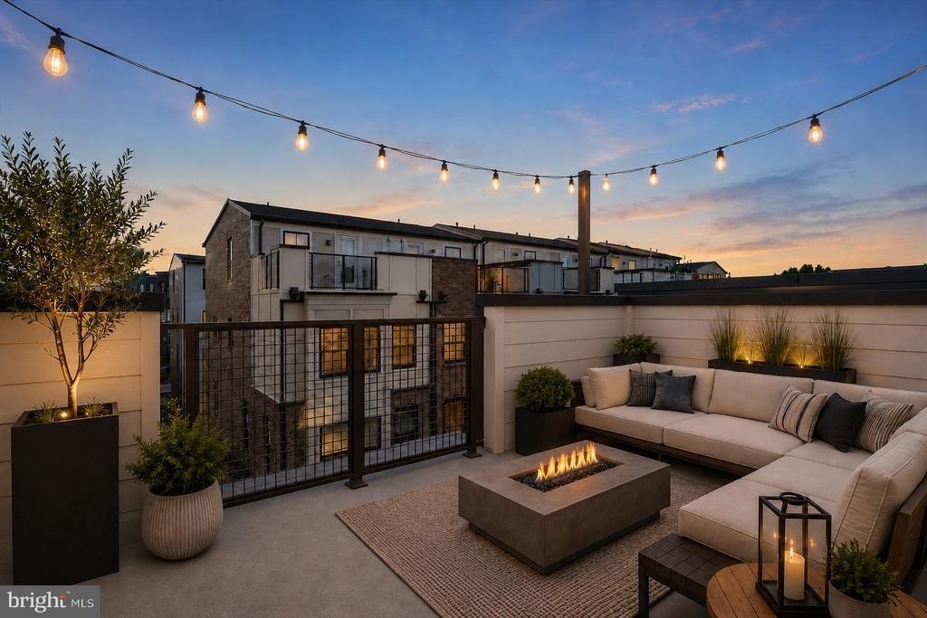 6102 Chronicle Street - Photo 1