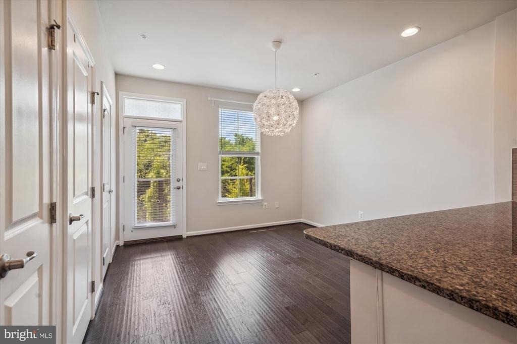 6102 Chronicle Street - Photo 6