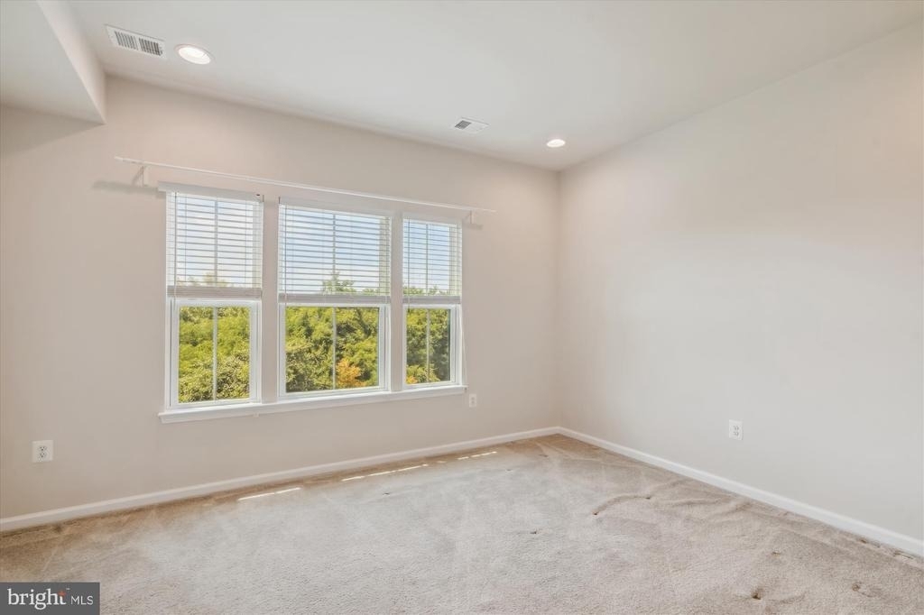 6102 Chronicle Street - Photo 9