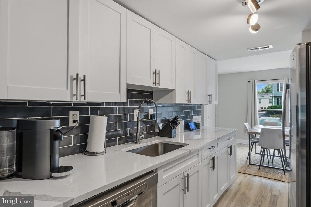 7110 Marbury Court - Photo 12