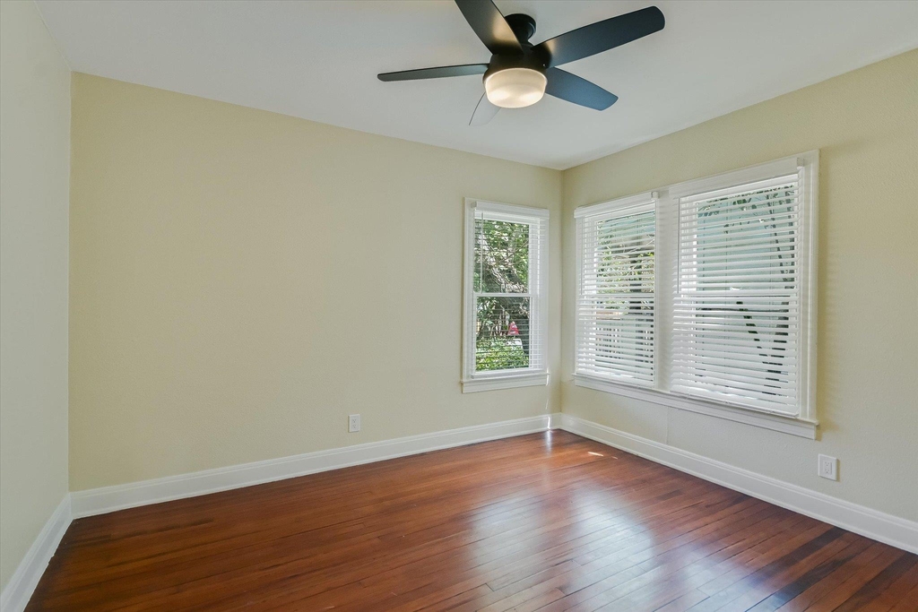 1001 E 39th St - Photo 12