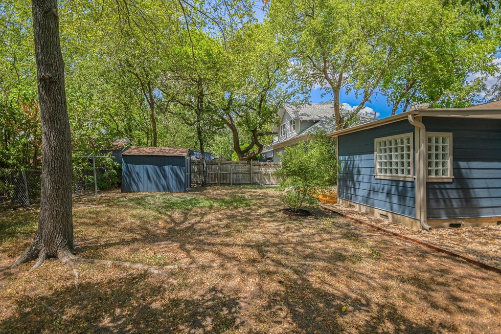 1001 E 39th St - Photo 19