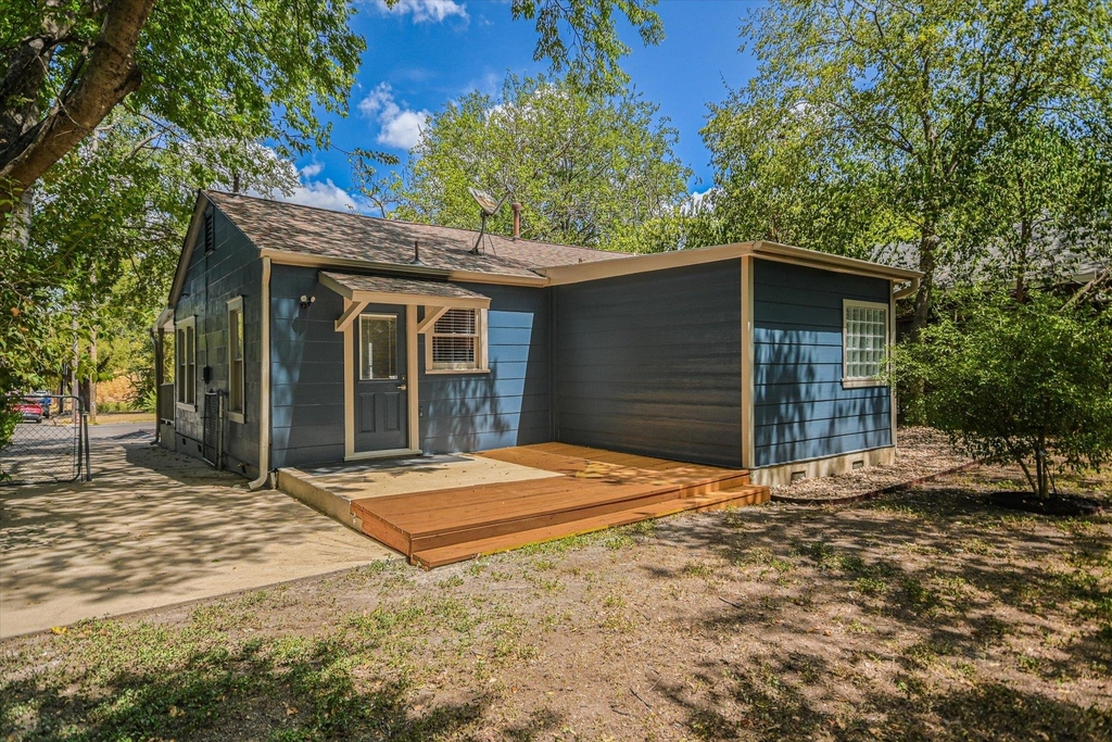 1001 E 39th St - Photo 17