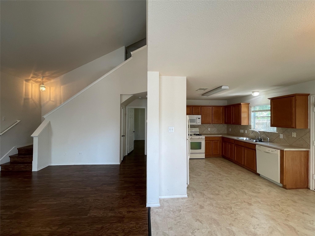 3830 Castle Rock Cv - Photo 7