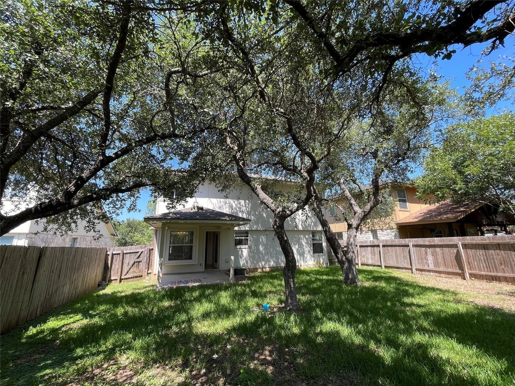 3830 Castle Rock Cv - Photo 32