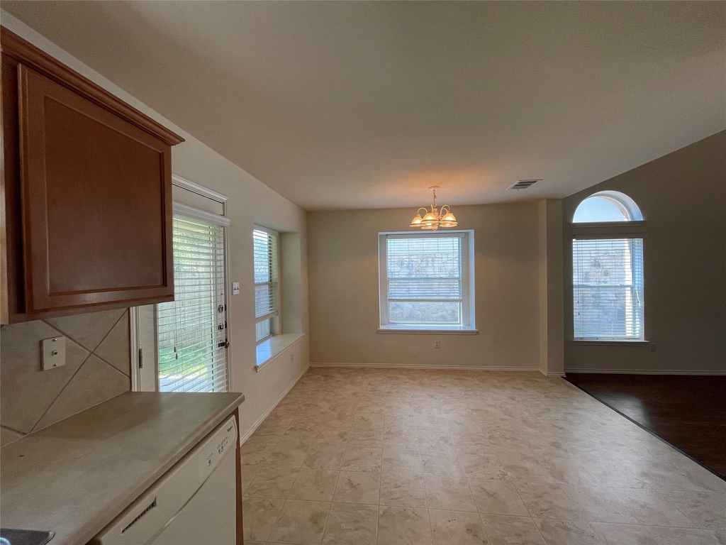 3830 Castle Rock Cv - Photo 6