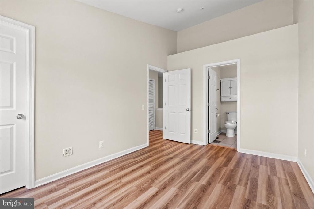 220 Fallsgrove Boulevard - Photo 15